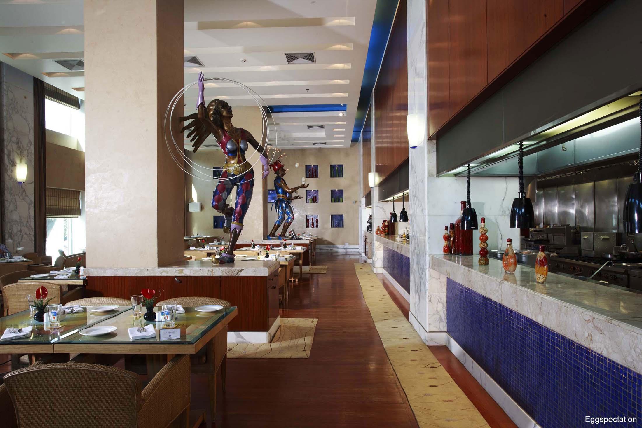 Jaypee Vasant Continental Hotel New Delhi Exterior photo The restaurant