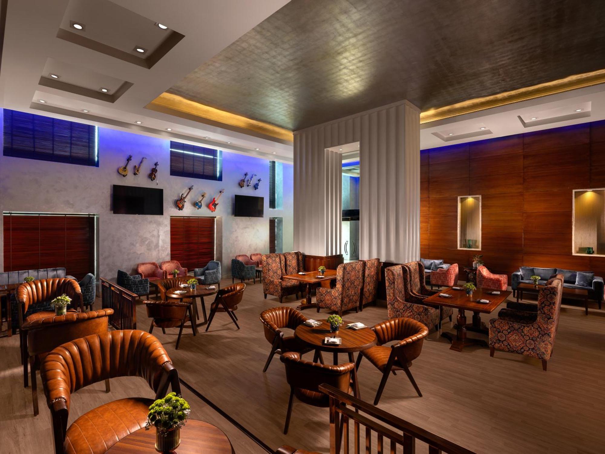 Jaypee Vasant Continental Hotel New Delhi Exterior photo The Lounge at the InterContinental Mumbai
